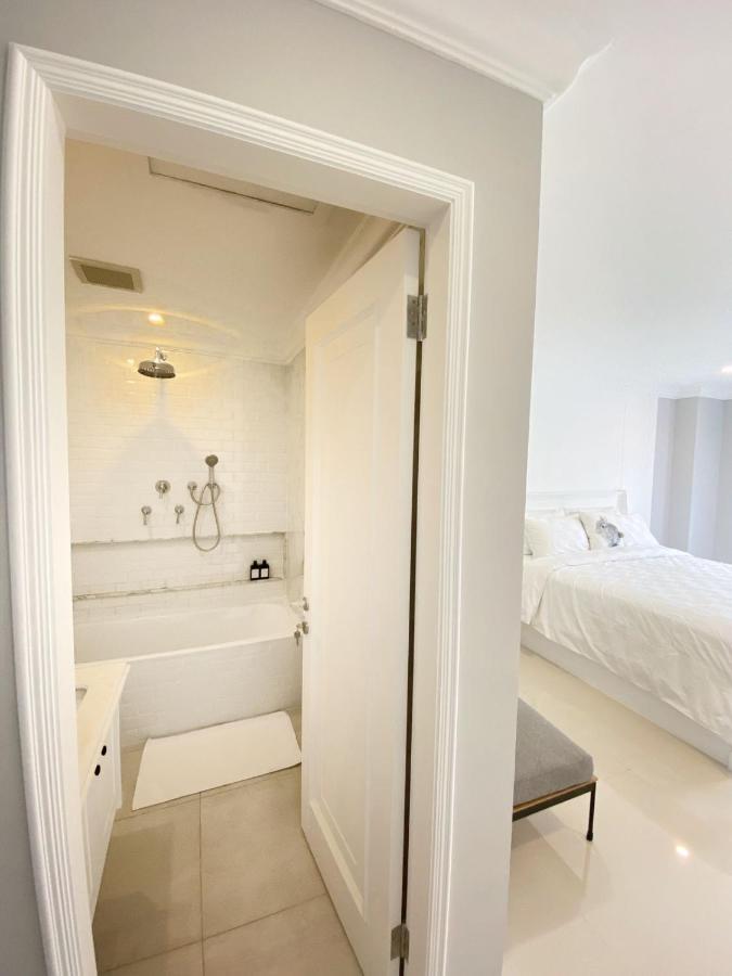 Loewys Home Tanjung Duren Jakarta Barat Exterior photo