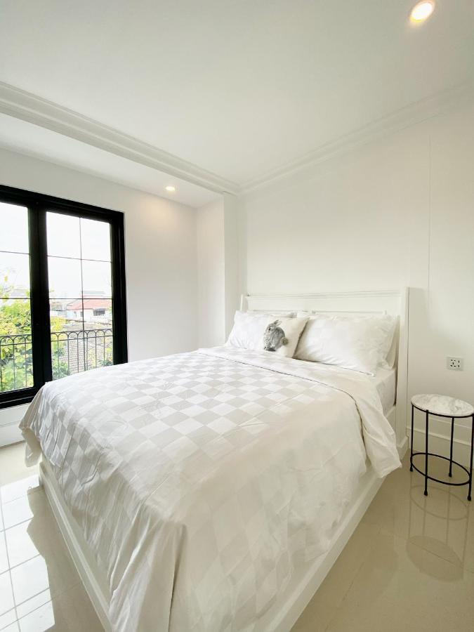 Loewys Home Tanjung Duren Jakarta Barat Exterior photo